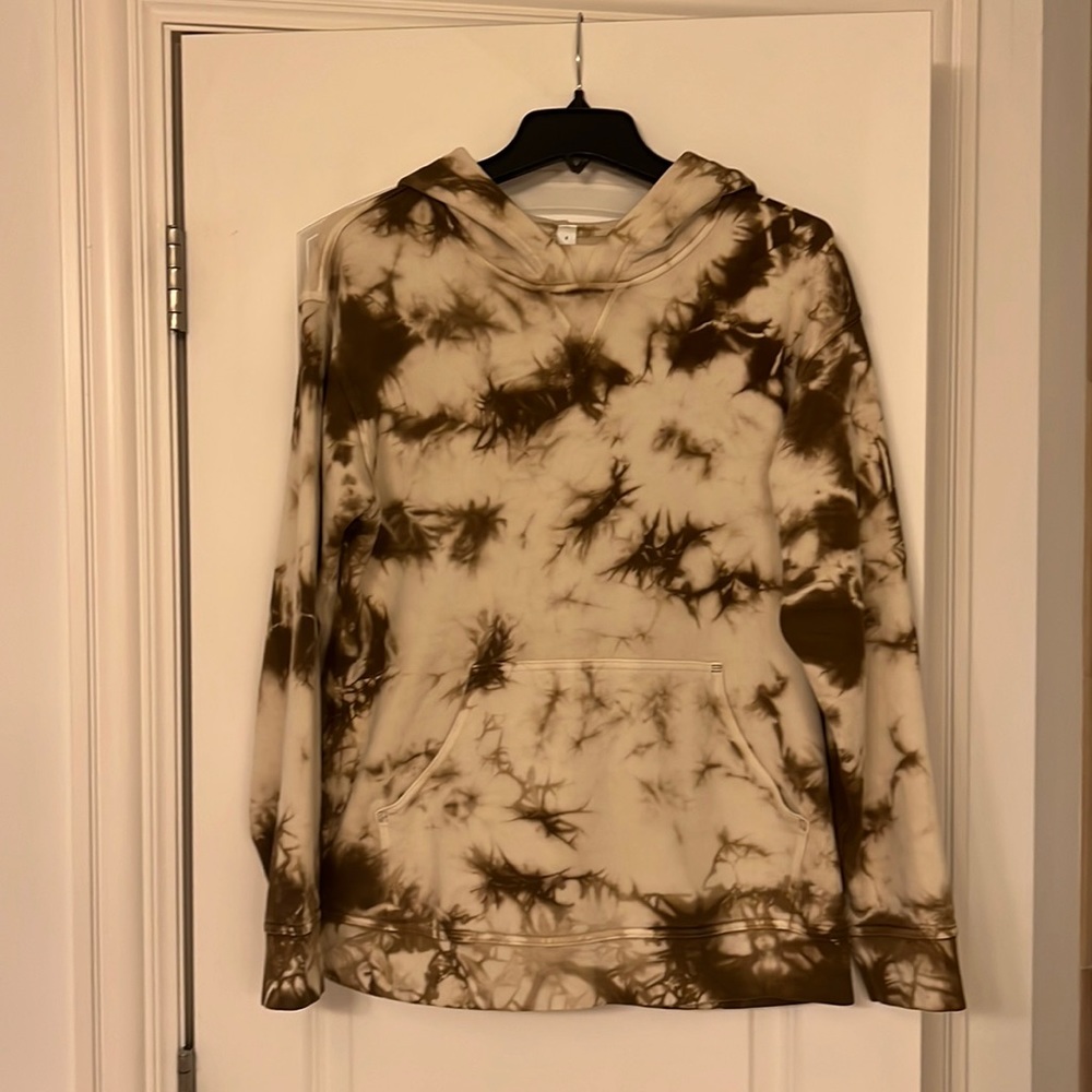 NWOT lululemon hoodie
